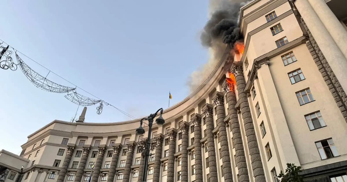 Russia unleashes biggest air barrage on Ukraine, hits government complex