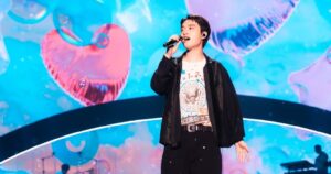 #SHOWBIZ: Boy-next-door D.O. hits all the right notes in 2-hour show