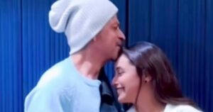 #SHOWBIZ: Shah Rukh Khan, Rani Mukerji reunite onscreen, fans overwhelmed with nostalgia