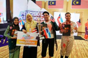 SMK Kunak Jaya juara pertandingan Pengisahan Kenegaraan peringkat kebangsaan