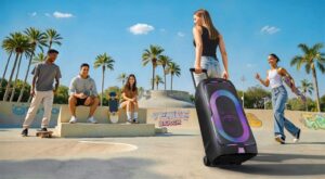 Samsung Melancarkan Dua Speaker Sound Tower Baharu Untuk Berpesta