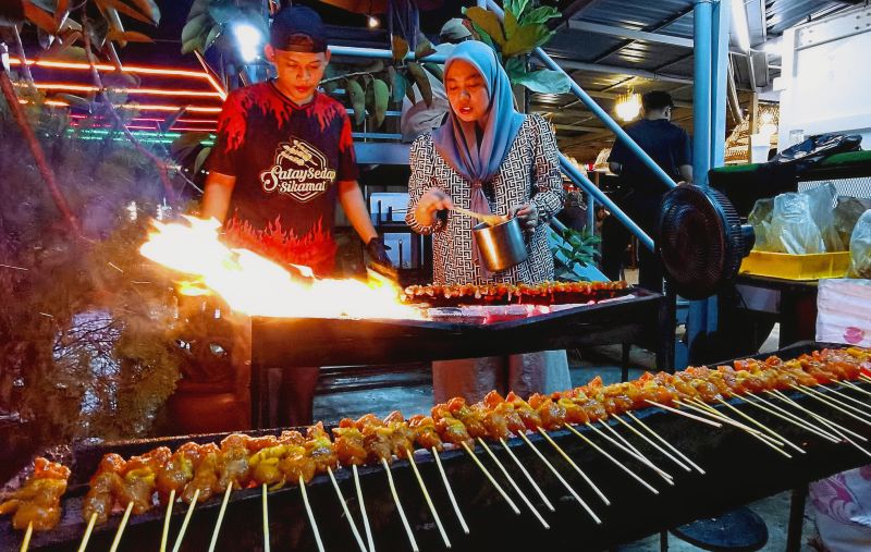 Satay Sedap Sikamat jual 5,000 cucuk sehari