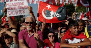 Some 50,000 rally in Ankara ahead of CHP court showdown