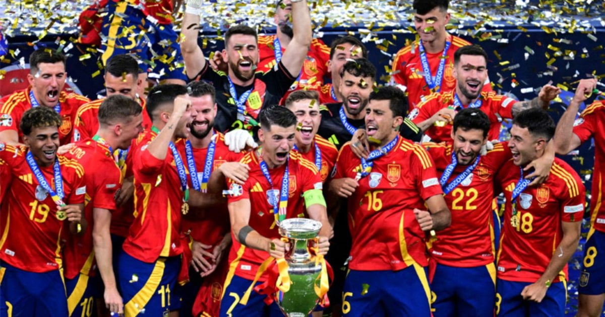 Spain reclaims No. 1 in FIFA world rankings; USA slides