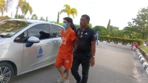 Suspek tikam isteri, rakan lelaki disambung reman