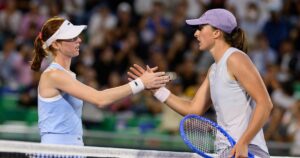 Swiatek reaches Korea Open final after pulling double duty