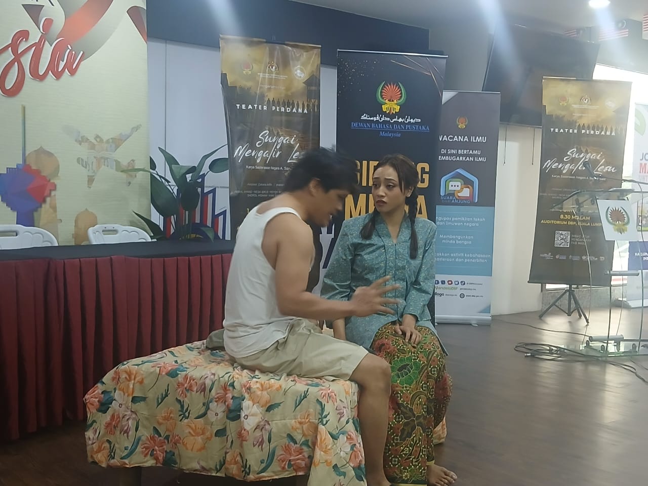 Teater Sungai Mengalir Lesu angkat tema keperitan masyarakat