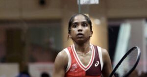 Teen queen Orfi ends Sivasangari's London reign