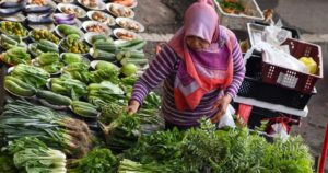 Think tank urges stronger food chains to support healthy eating model