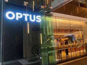 Three dead in Australia after Optus glitch disrupts emergency calls