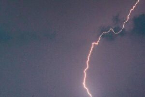 Thunderstorms and heavy rain expected in several states until 10 pm