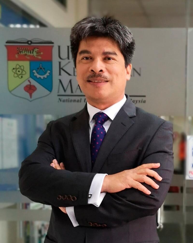 Tiga pelajar terpilih sebagai Pelajar Angkat UKM