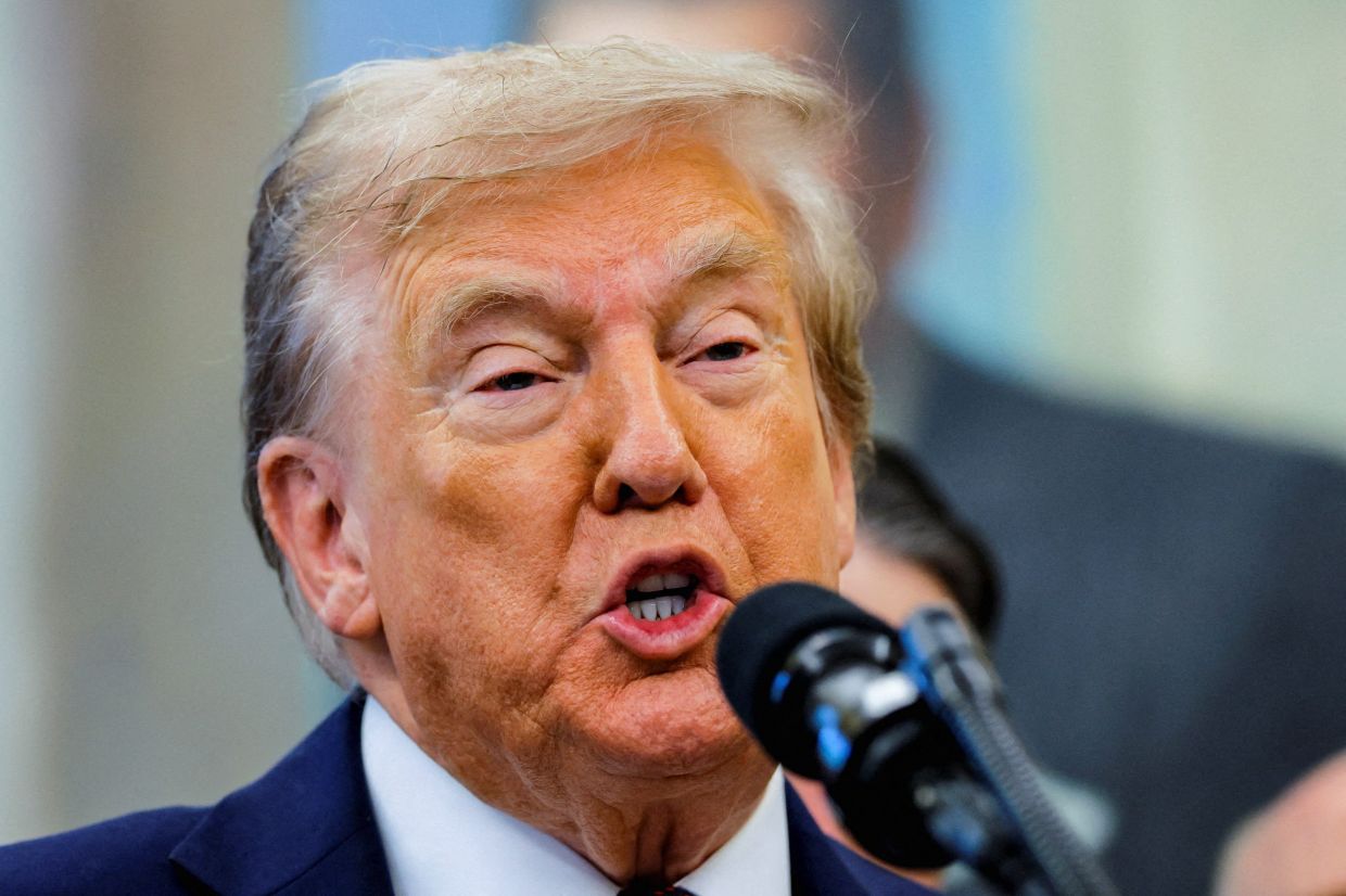 Trump health misinformation swirls despite denial