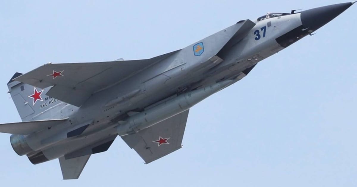 Trump says Nato nations should shoot down Russian jets breaching airspace