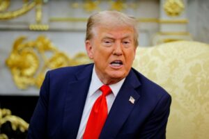 Trump says he plans to hold talks on Ukraine in coming days