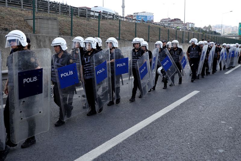 Turkey opposition uses tables, chairs to block police besieging headquarters