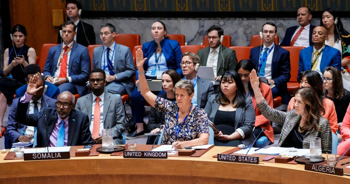 UN Security Council votes to reimpose Iran nuclear sanctions