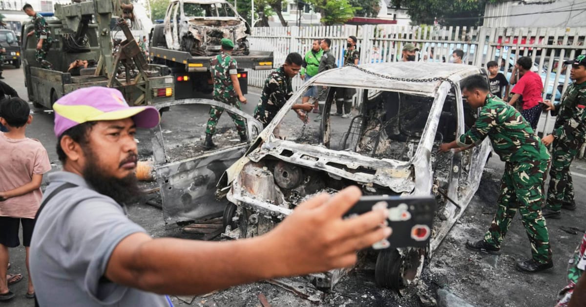 UN urges investigations over deadly Indonesia protests