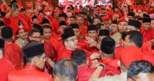 [UPDATED] Bersatu AGM erupts as party members challenge Muhyiddin