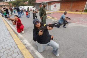 Venezuela latih orang awam hadapi ancaman AS
