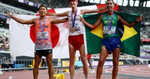 Walkers Dunfee, Perez win first gold medals of Tokyo worlds