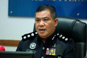 Woman killed, four injured in three-vehicle crash in Kuala Terengganu