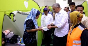 Zahid tells east coast Sabah residents to brace for strong winds, possible evacuations