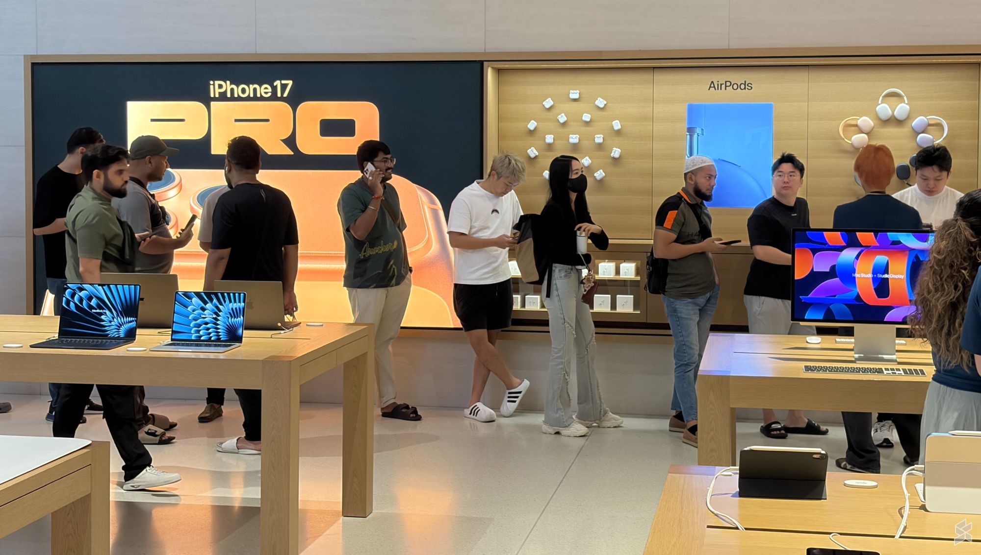 iPhone 17 officially arrives in Malaysia and here's the queue at Apple The Exchange TRX