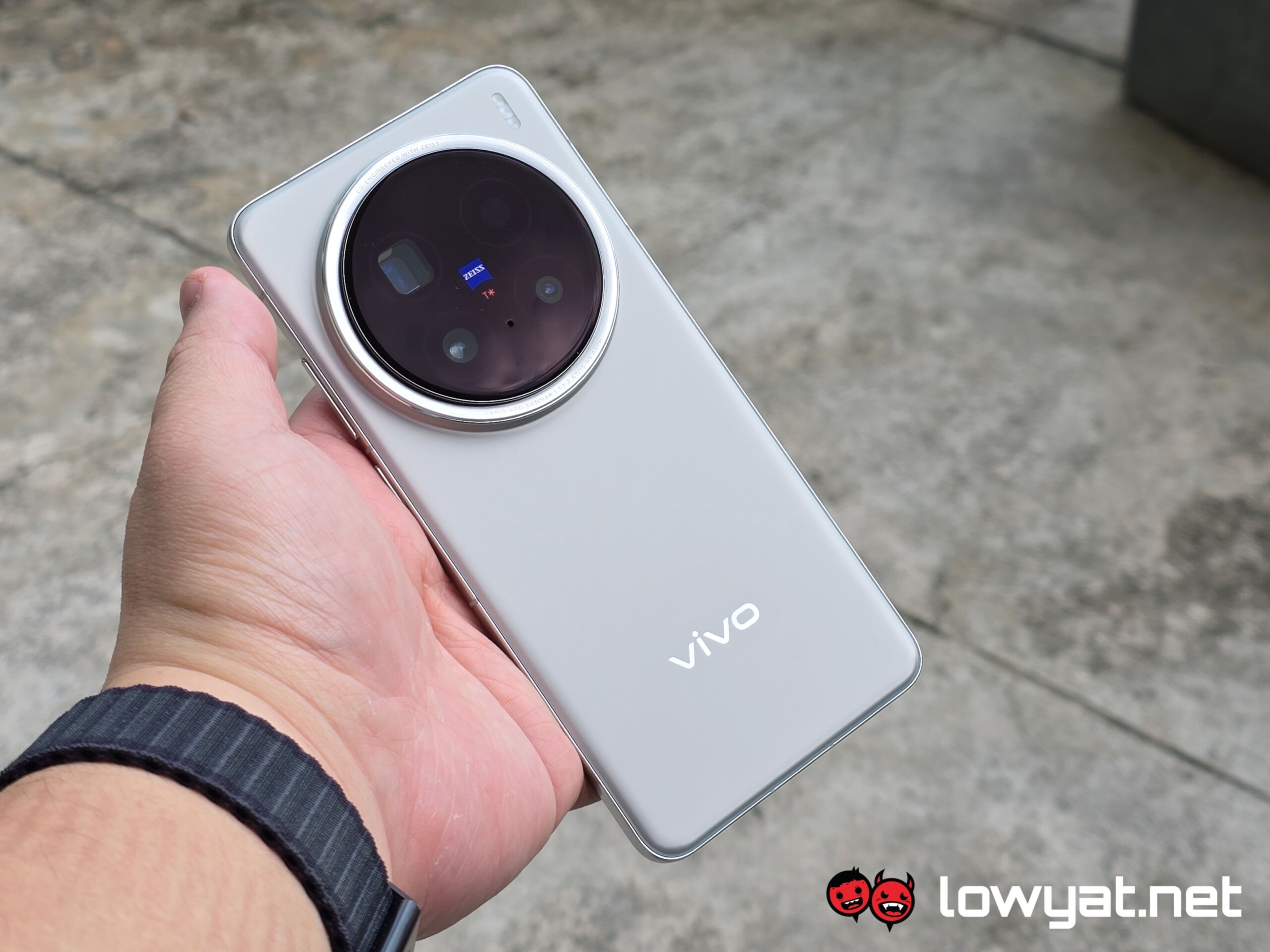 vivo Teases X300 Series Chipset, Video Specs And More