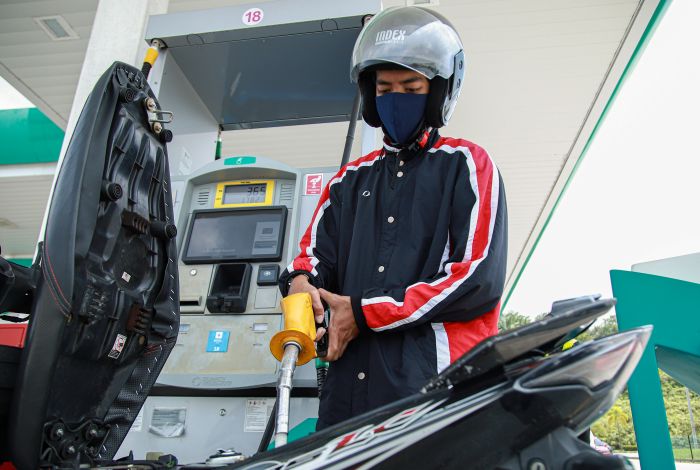 53,900 pemandu e-hailing layak dapat BUDI95 600 liter sebulan