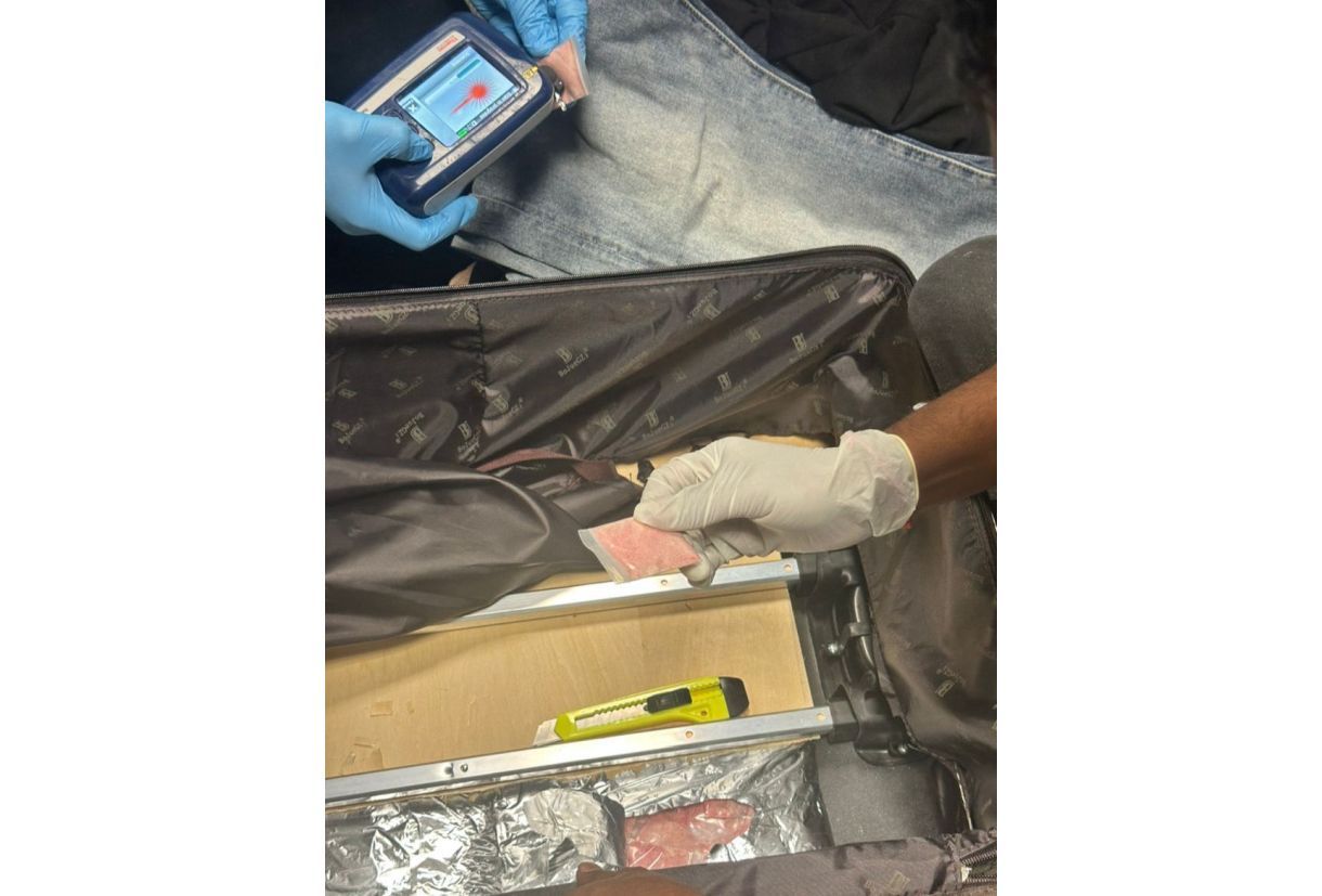 AKPS nabs China national trying to smuggle RM500,000 worth of drugs at KLIA2