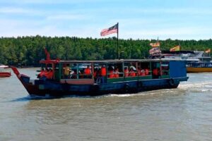 APMM tahan bot penumpang bawa lebih muatan di Pulau Ketam