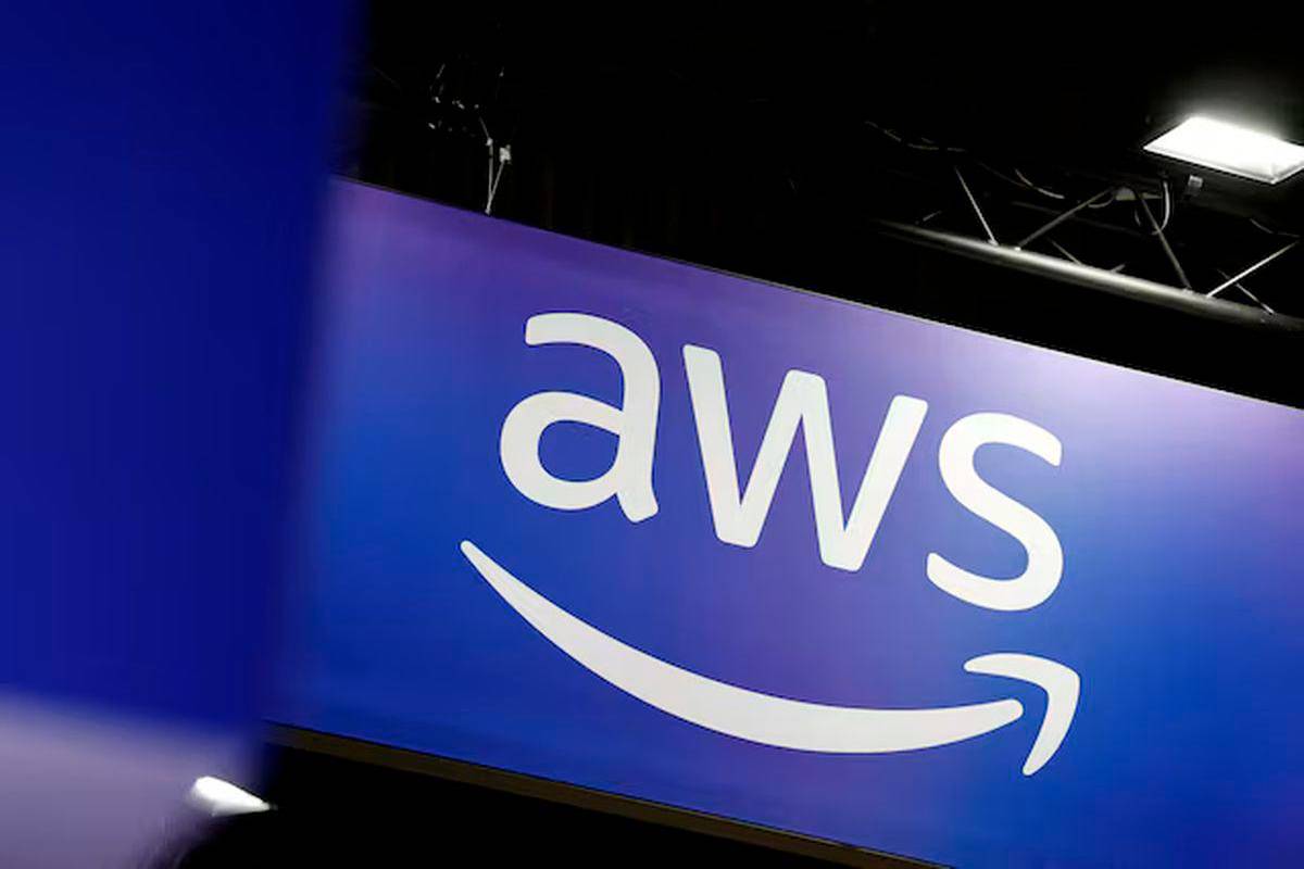 AWS outage disrupts Snapchat, Reddit and global services