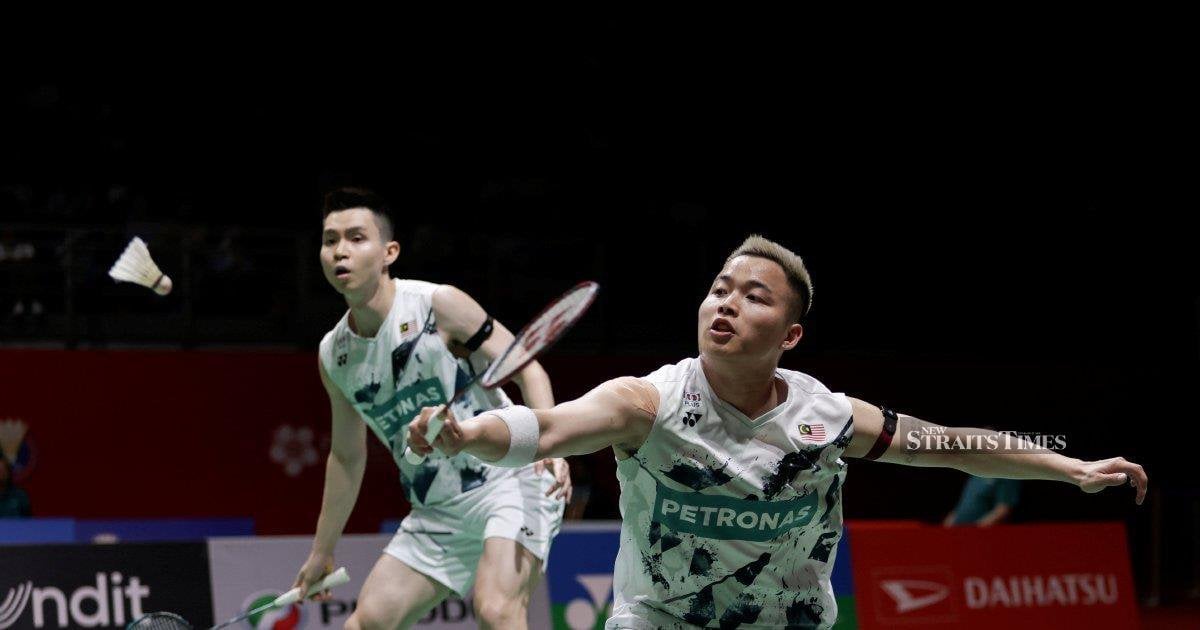 Aaron-Wooi Yik fall to world's 'hottest'pair in French Open semi-finals