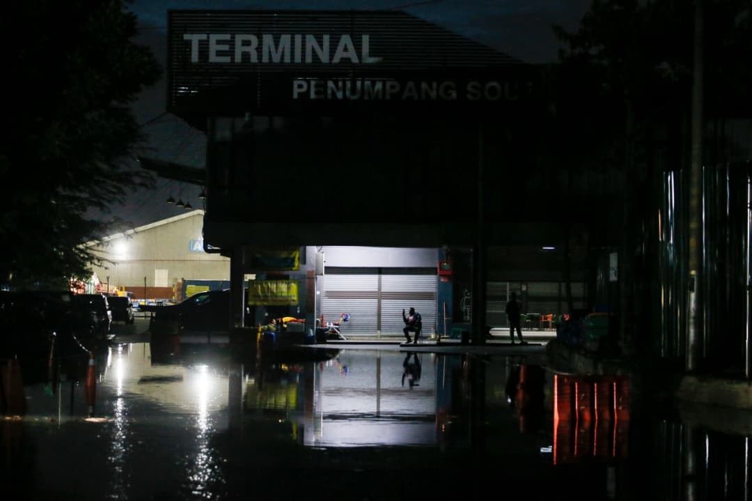 Air laut pasang besar, beberapa kawasan di Pelabuhan Klang dinaiki air