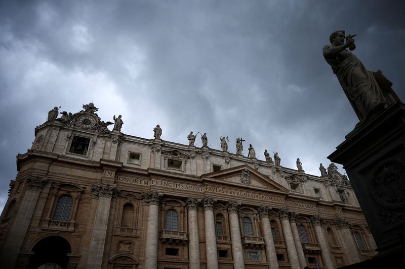 Almost 4,400 people abused by priests in Italy, victims' group alleges