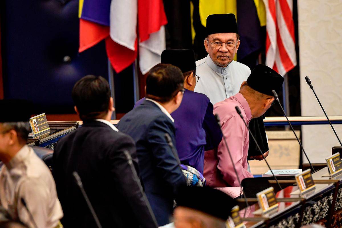 Anwar strengthens ‘buy Malaysian’ push to boost local innovation and commercialisation