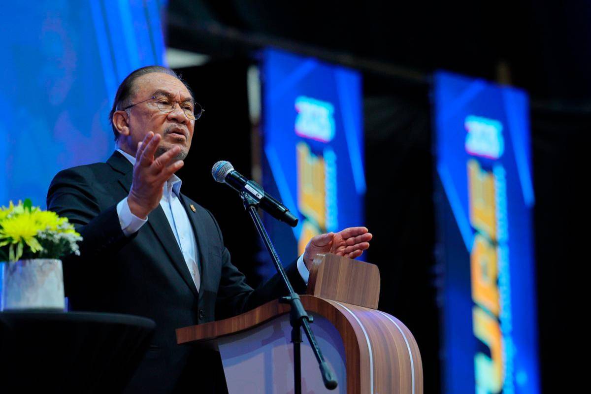 Anwar to discuss Gaza aid land access with Egypt’s President el-Sisi