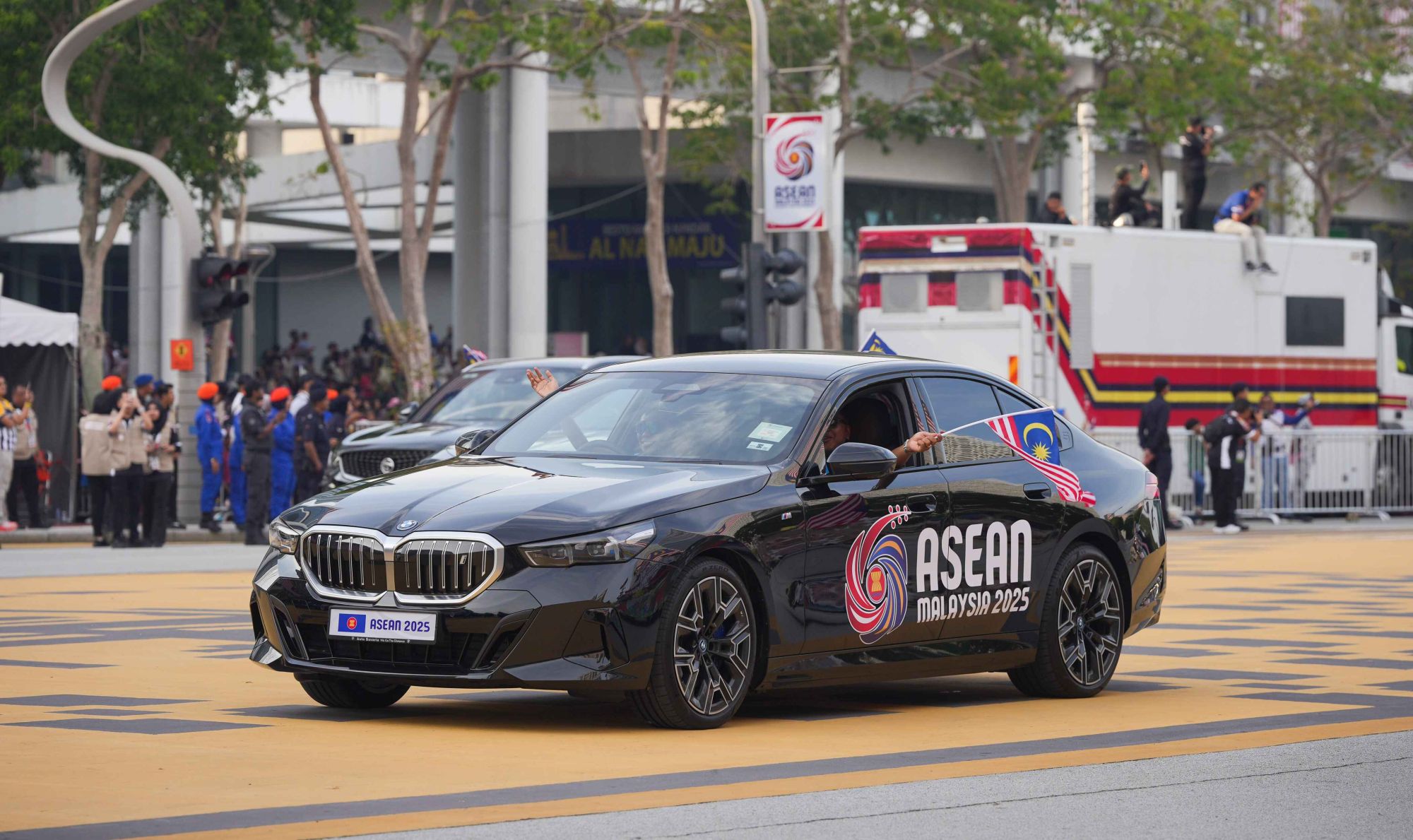 BMW Group Malaysia supports ASEAN Malaysia Chairmanship 2025 with BMW i5 and i7 fleet