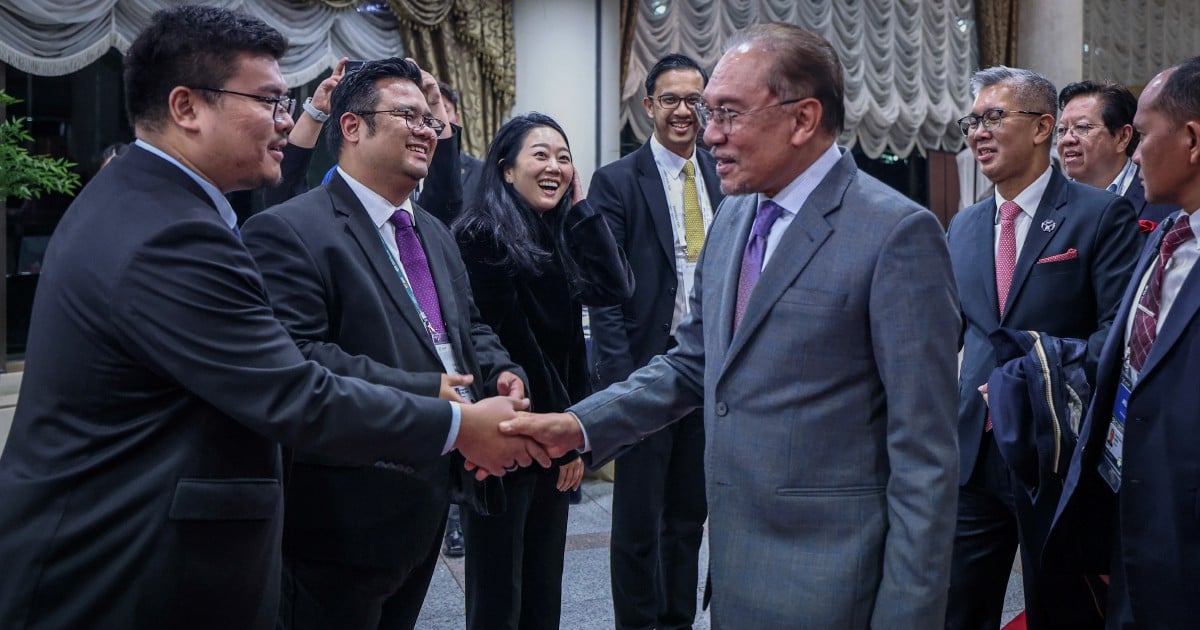 Balanced approach positions Malaysia as bridge between economic blocs – Anwar