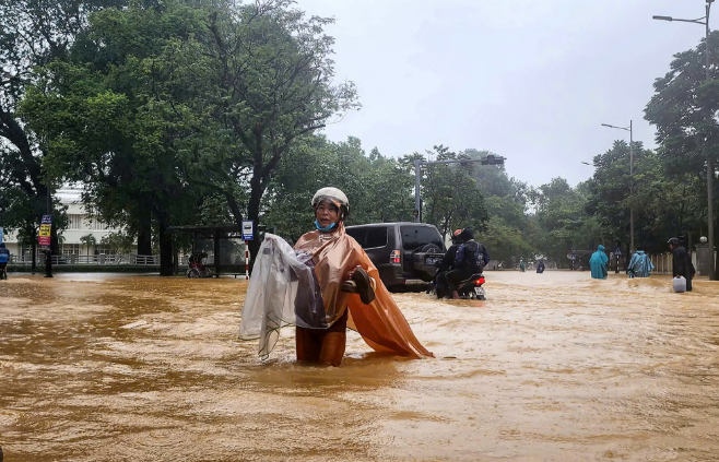 Banjir di Vietnam ragut 10 nyawa, paras sungai tertinggi dalam tempoh 60 tahun