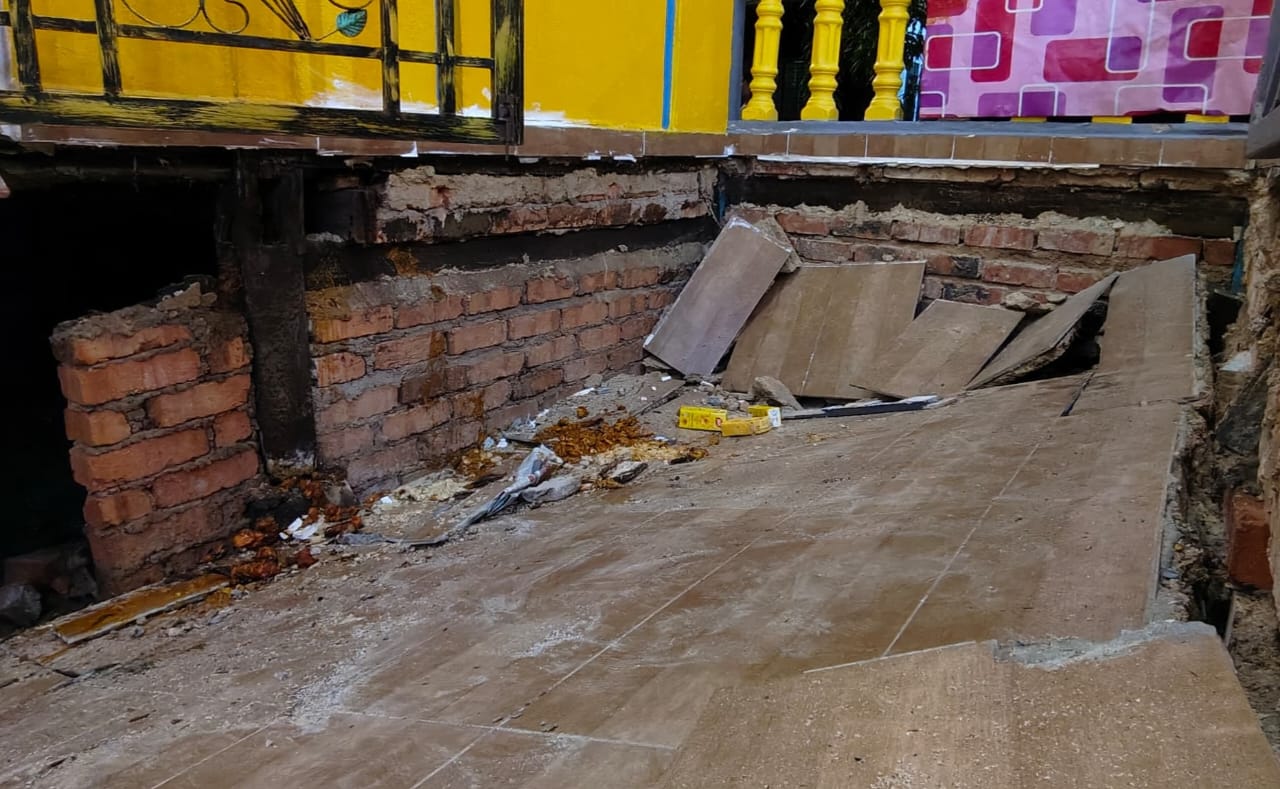 Beranda rumah warisan Kampung Chetti runtuh menjelang Deepavali