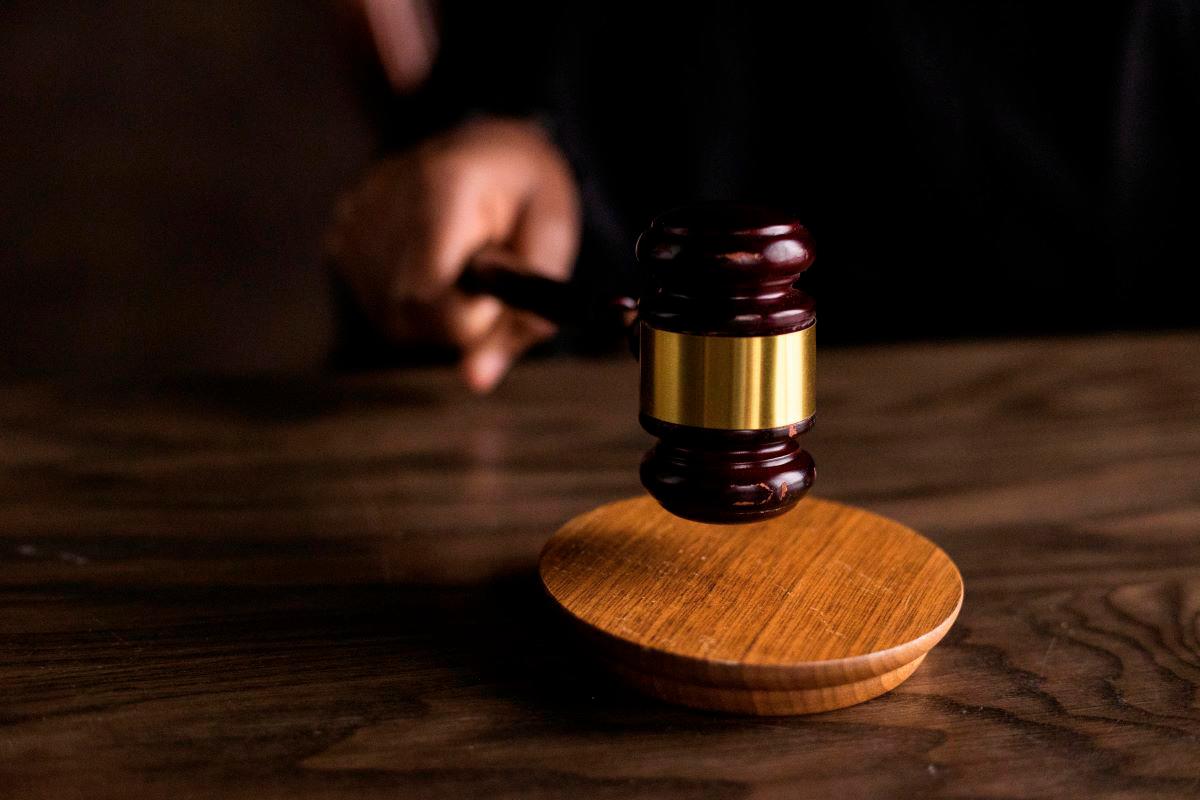 Buruh kekal penjara seumur hidup, 12 sebatan kes edar dadah