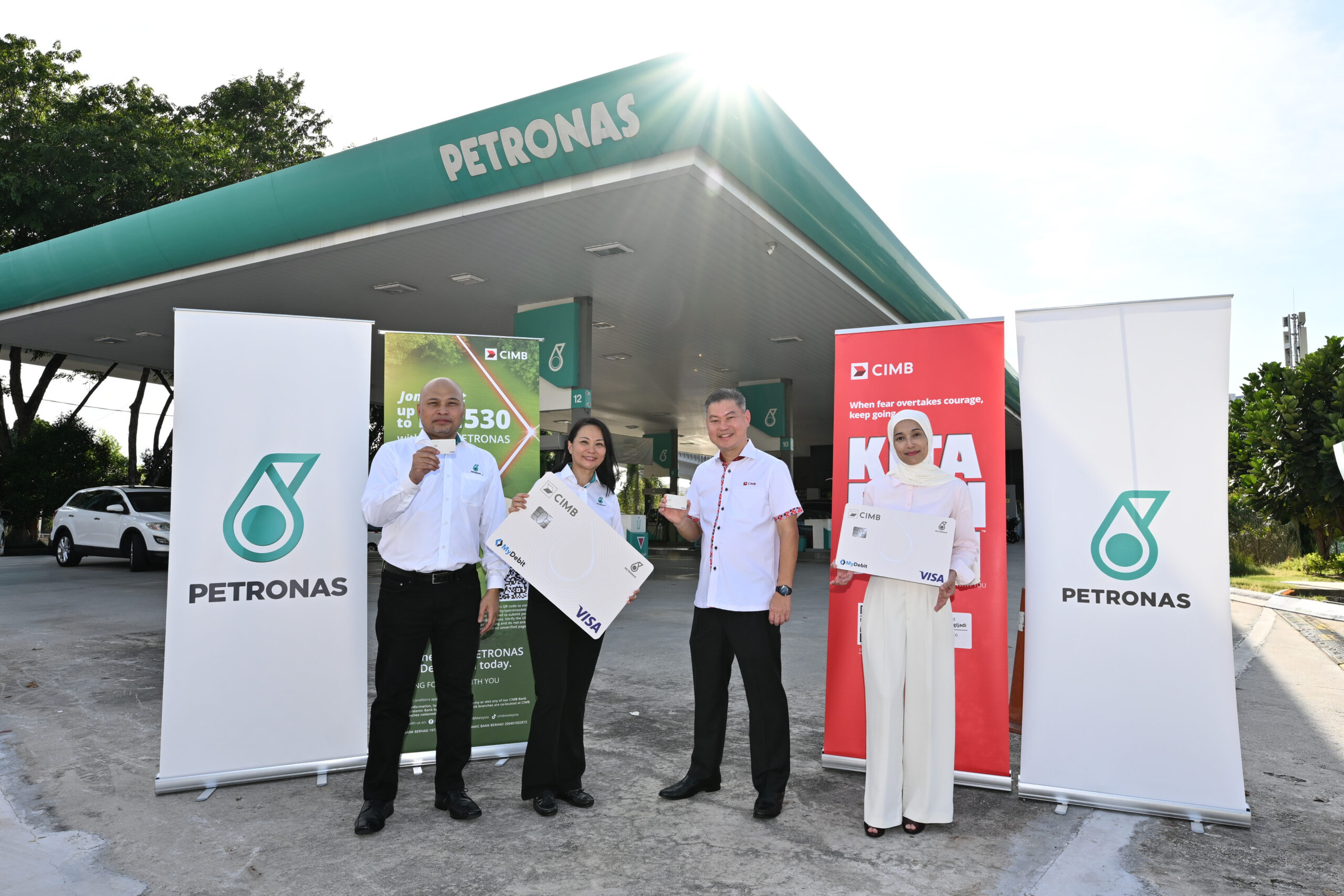 CIMB, Petronas Collaborate To Launch New Visa Debit Card
