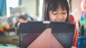 Children online: Play or prey?