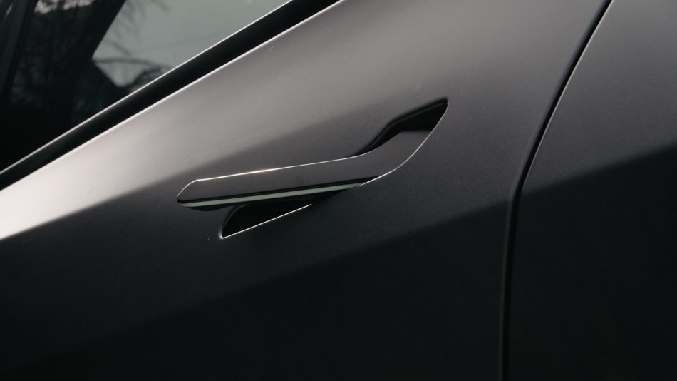 China Akan Mewajibkan Pintu Boleh Dibuka Secara Manual Di Dalam Dan Luar Kenderaan