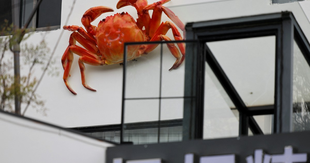 China's heatwaves threaten to dry up supply of delicious 'hairy crabs'