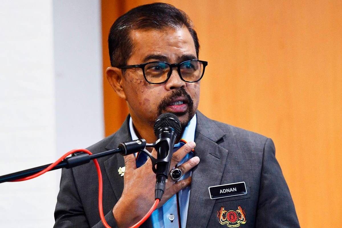 Civil servants barred from attending functions serving alcoholic drinks