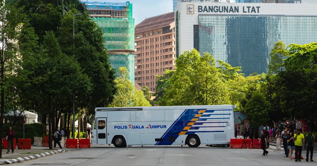Compensate petty traders hit by Asean Summit road closures, govt urged