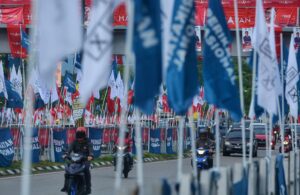 Demokrasi kertas undi lawan demokrasi berteraskan nilai